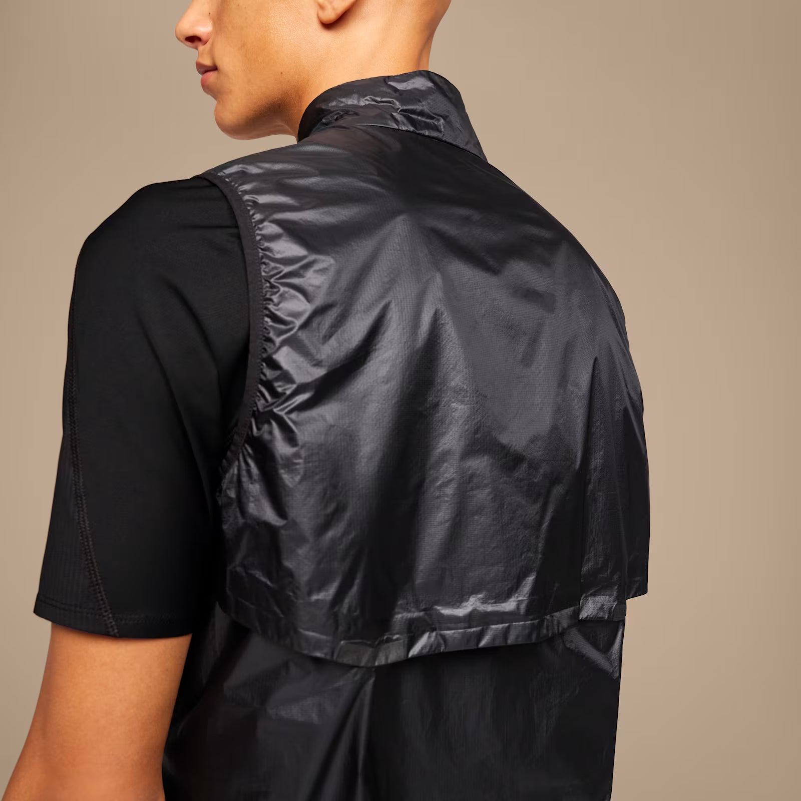 On Weather Vest Black