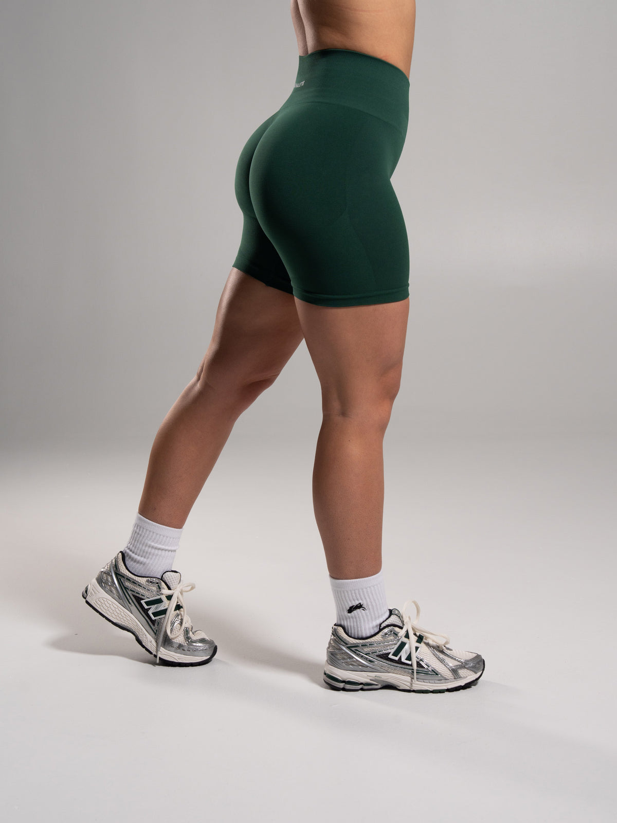 Alphalete Women's Pump High Rise Short
