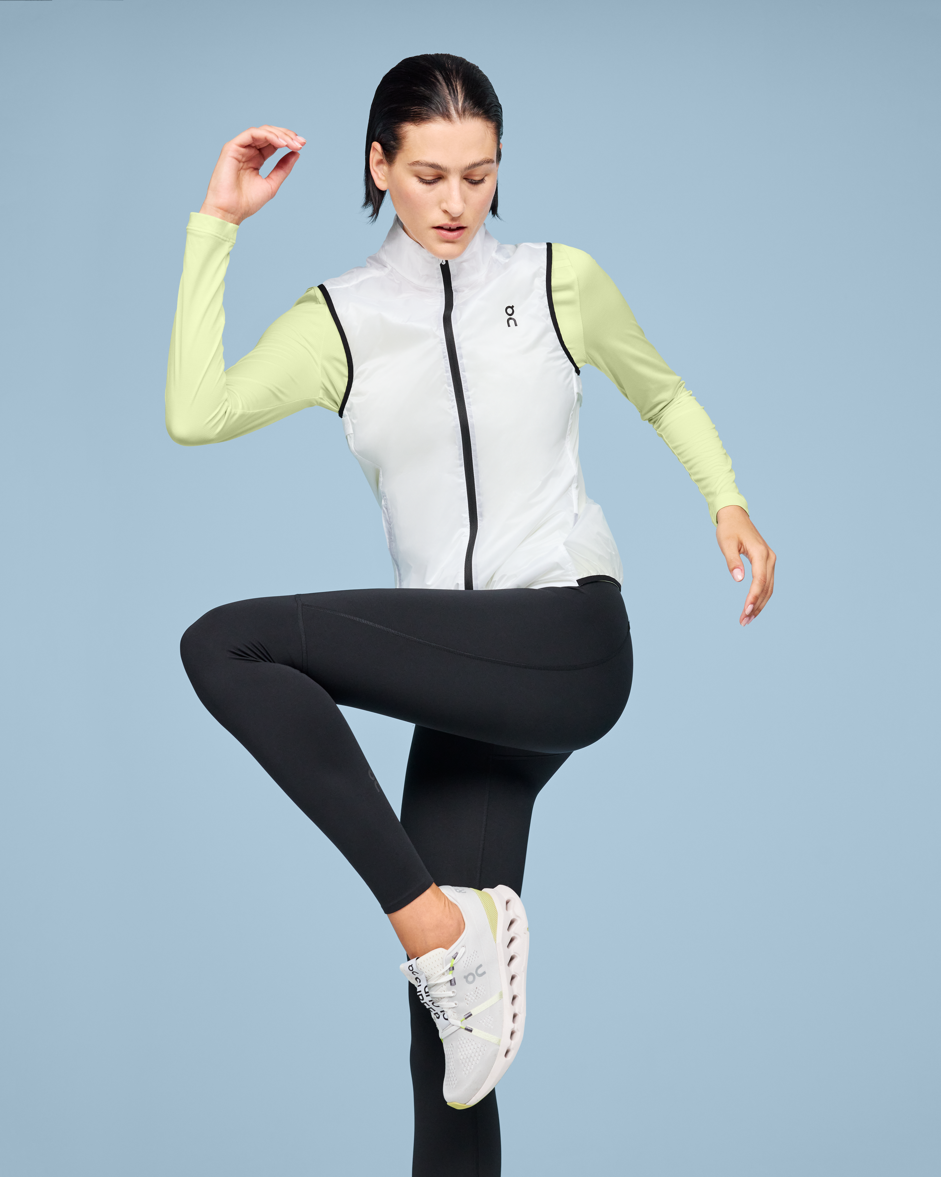 on weather vest White | Black (Women's)
