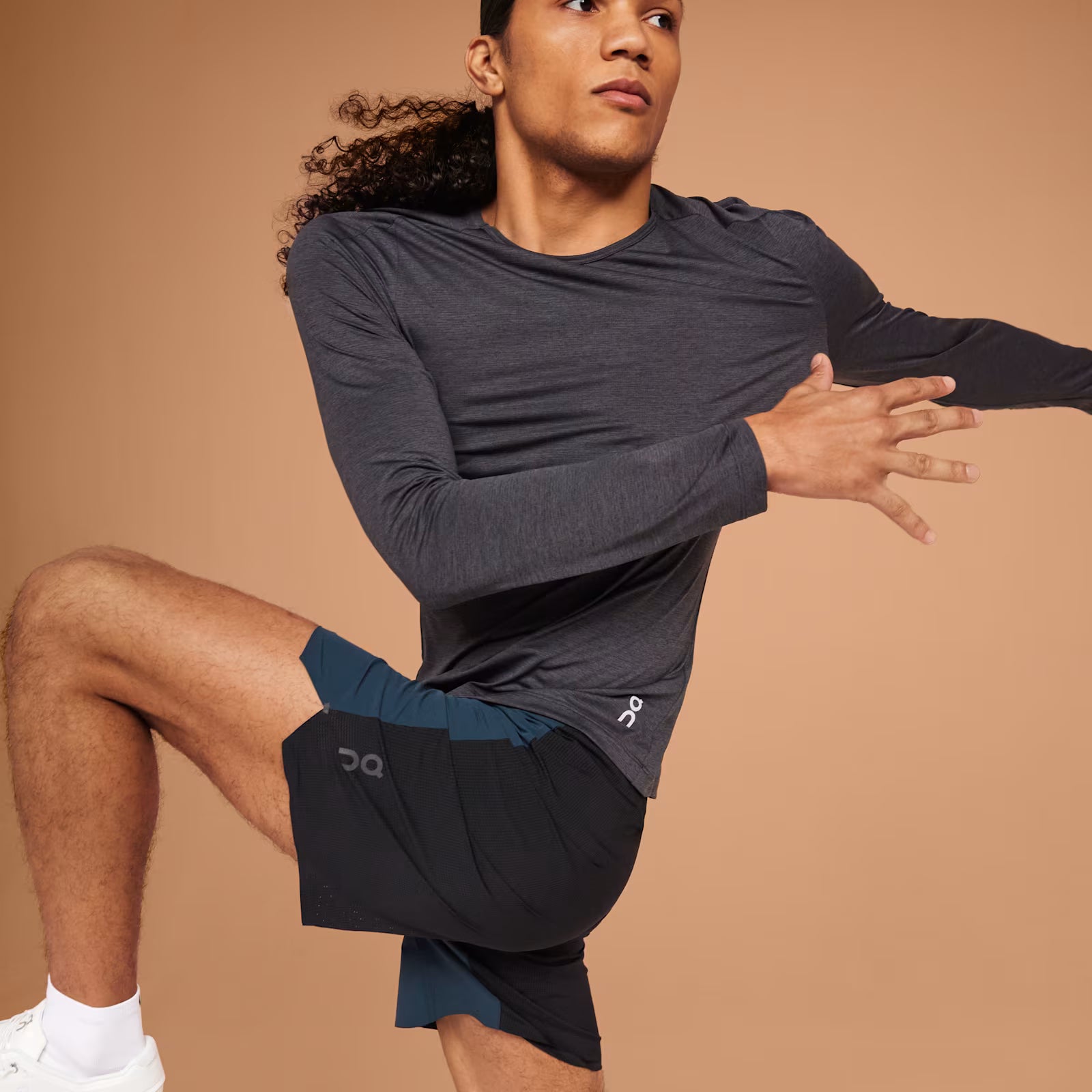 On Lightweight Shorts Navy | Black