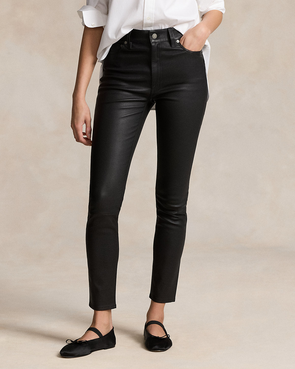 #color_polo-black