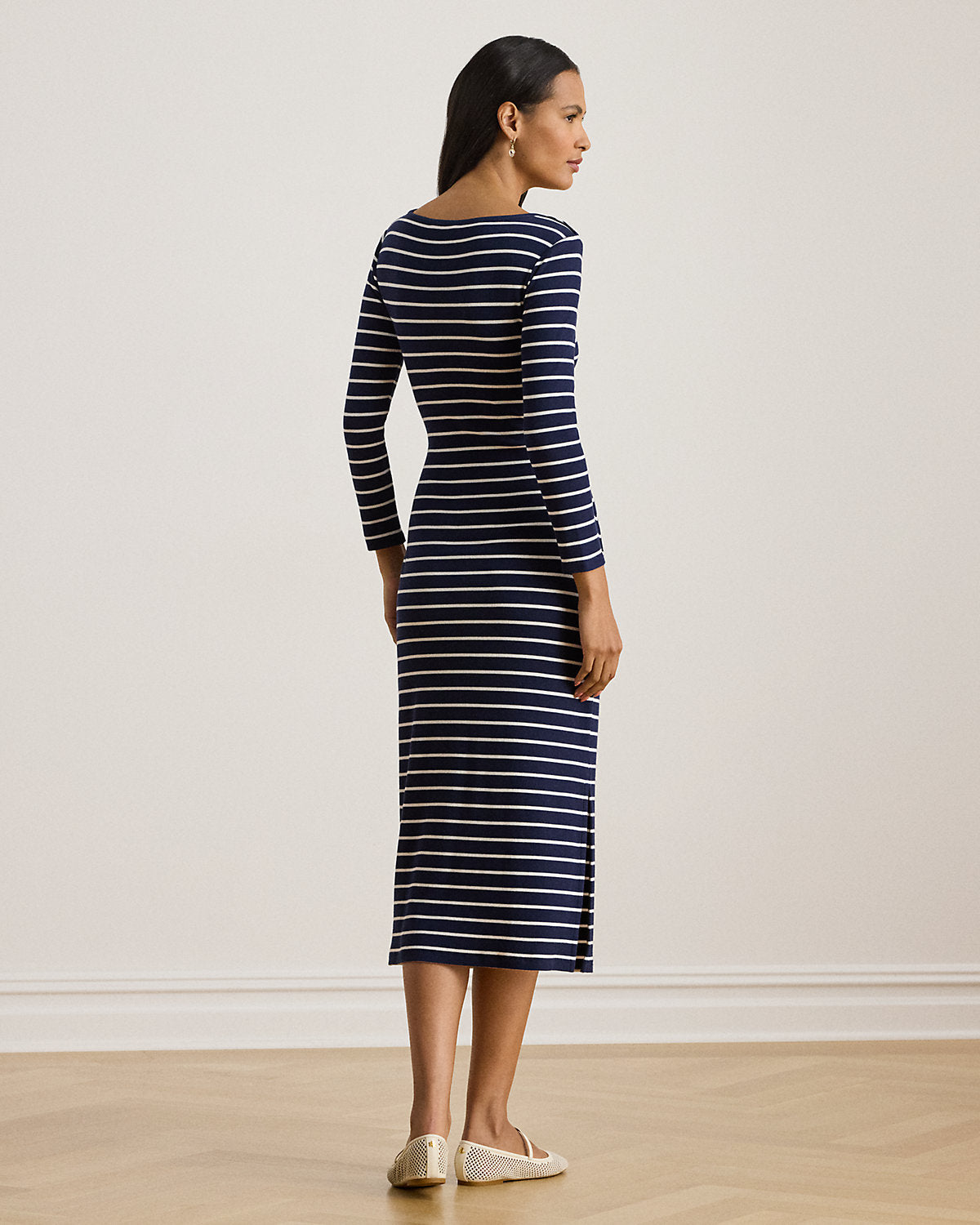 #color_refined-navy/white