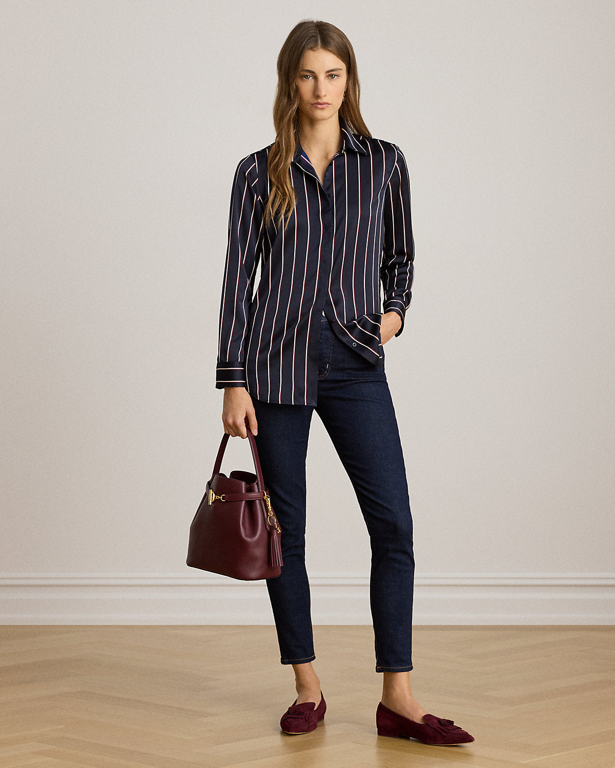 #color_navy/cream/garnet