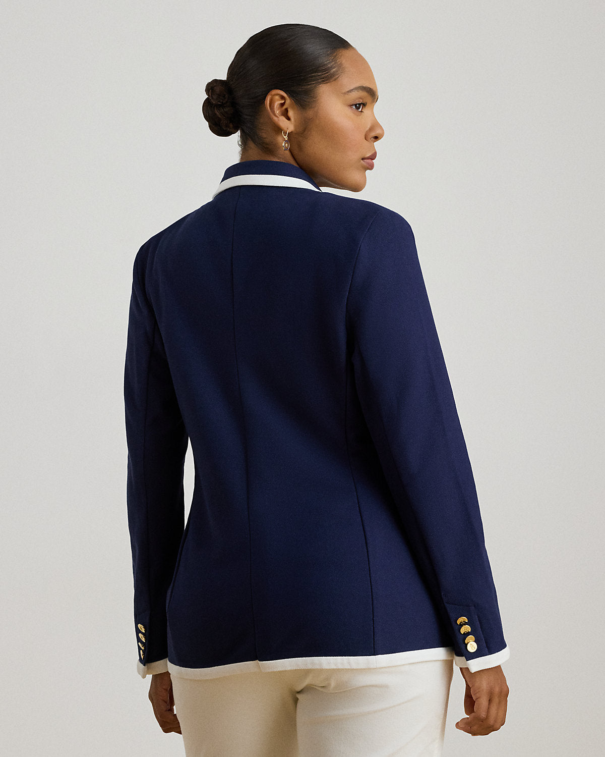#color_refined-navy/white