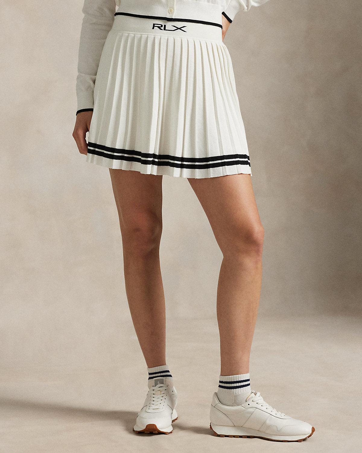 #color_white-splash/polo-black