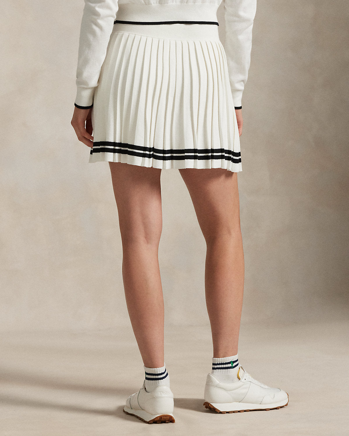 #color_white-splash/polo-black