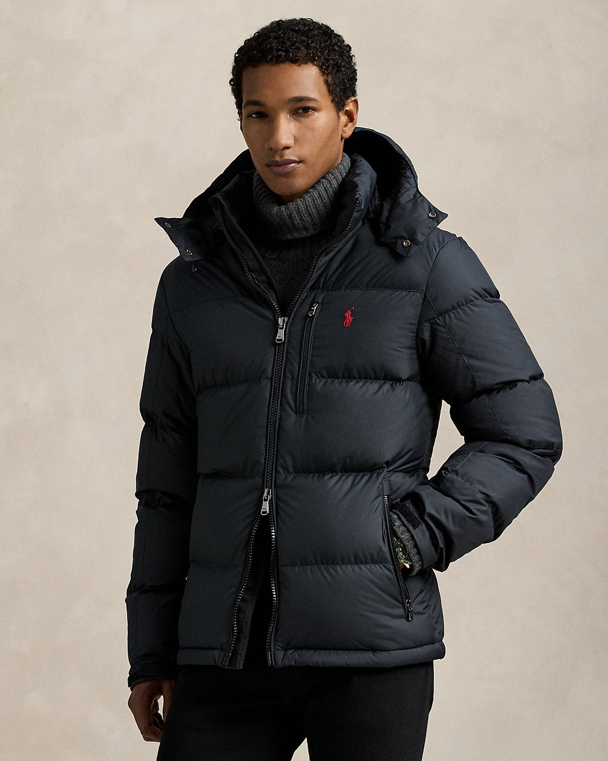#color_polo-black