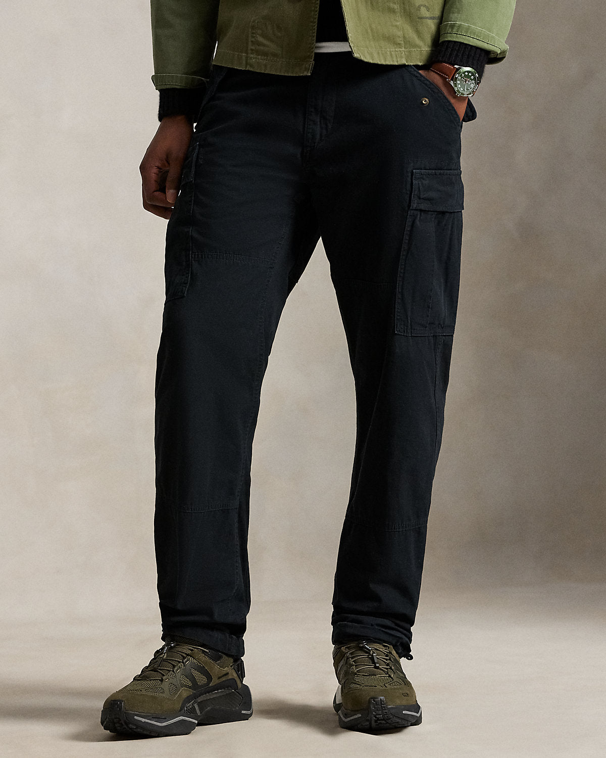 #color_polo-black