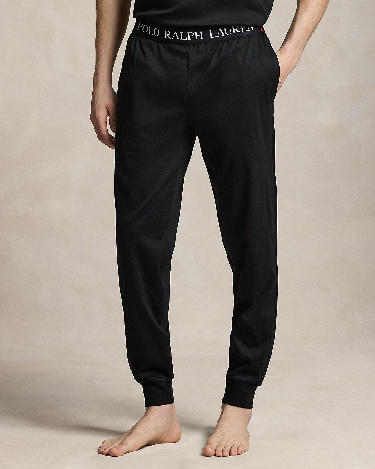 #color_polo-black