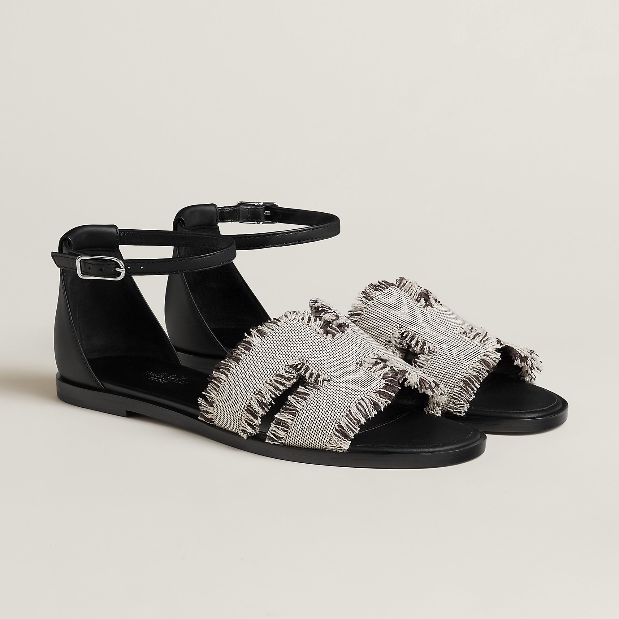  Hermes Santorini Sandal Prunoir