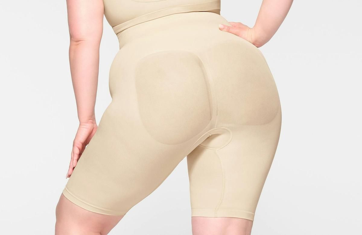 Skims Seamless Sculpt High-Waisted Above The Knee Short