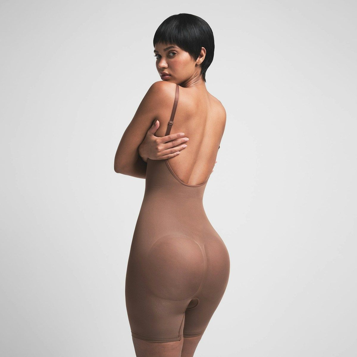 Skims Seamless Sculpt Low Back Mid Thigh Bodysuit