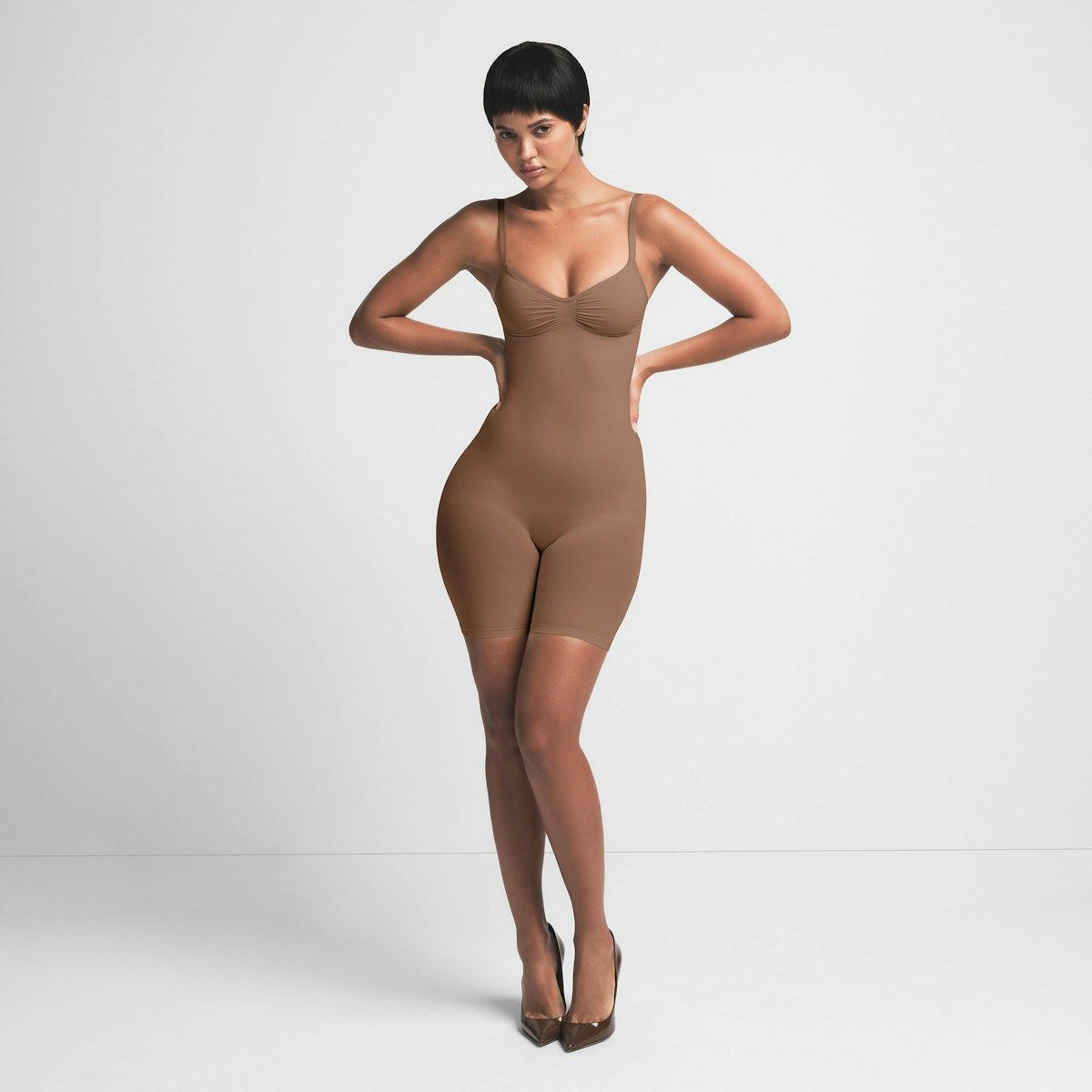 Skims Seamless Sculpt Mid Thigh Bodysuit