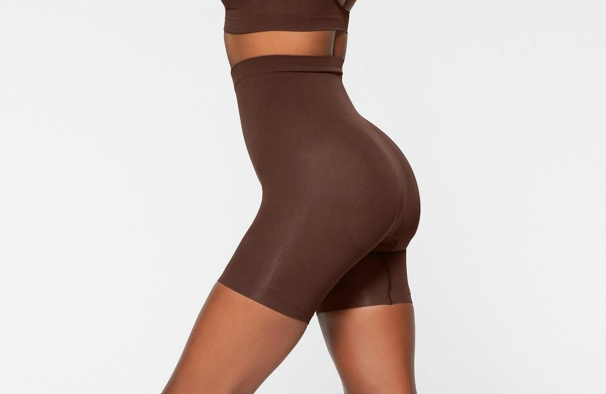 Skims Seamless Sculpt Mid Thigh Short