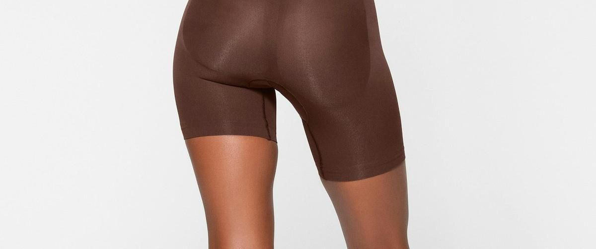 Skims Seamless Sculpt Mid Thigh Short