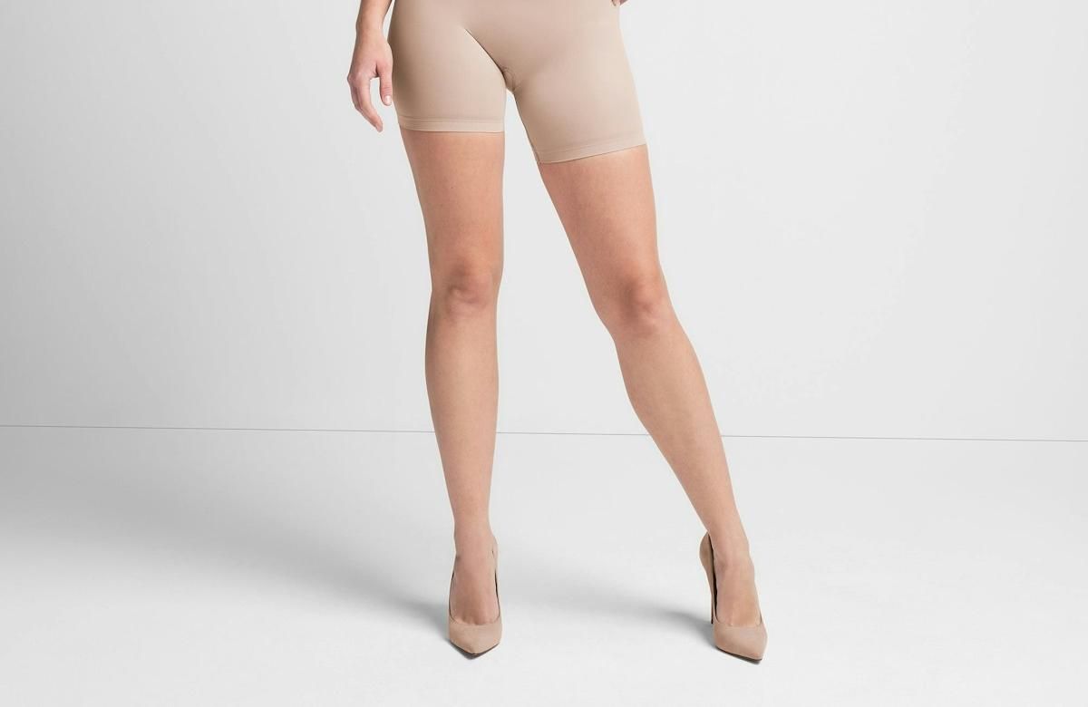 Skims Seamless Sculpt Mid Thigh Short