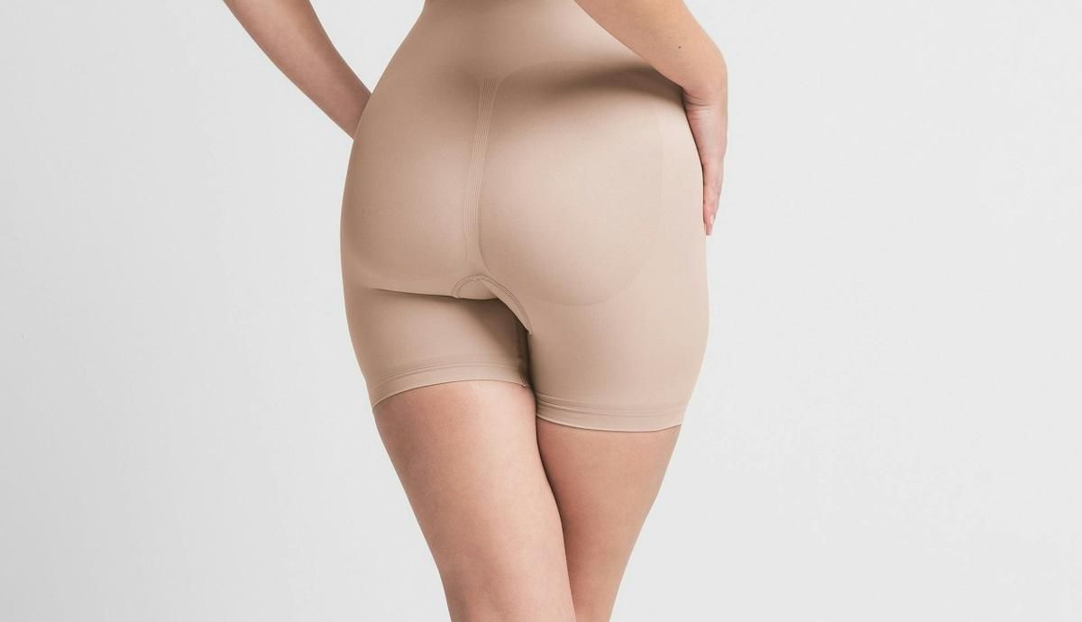 Skims Seamless Sculpt Mid Thigh Short