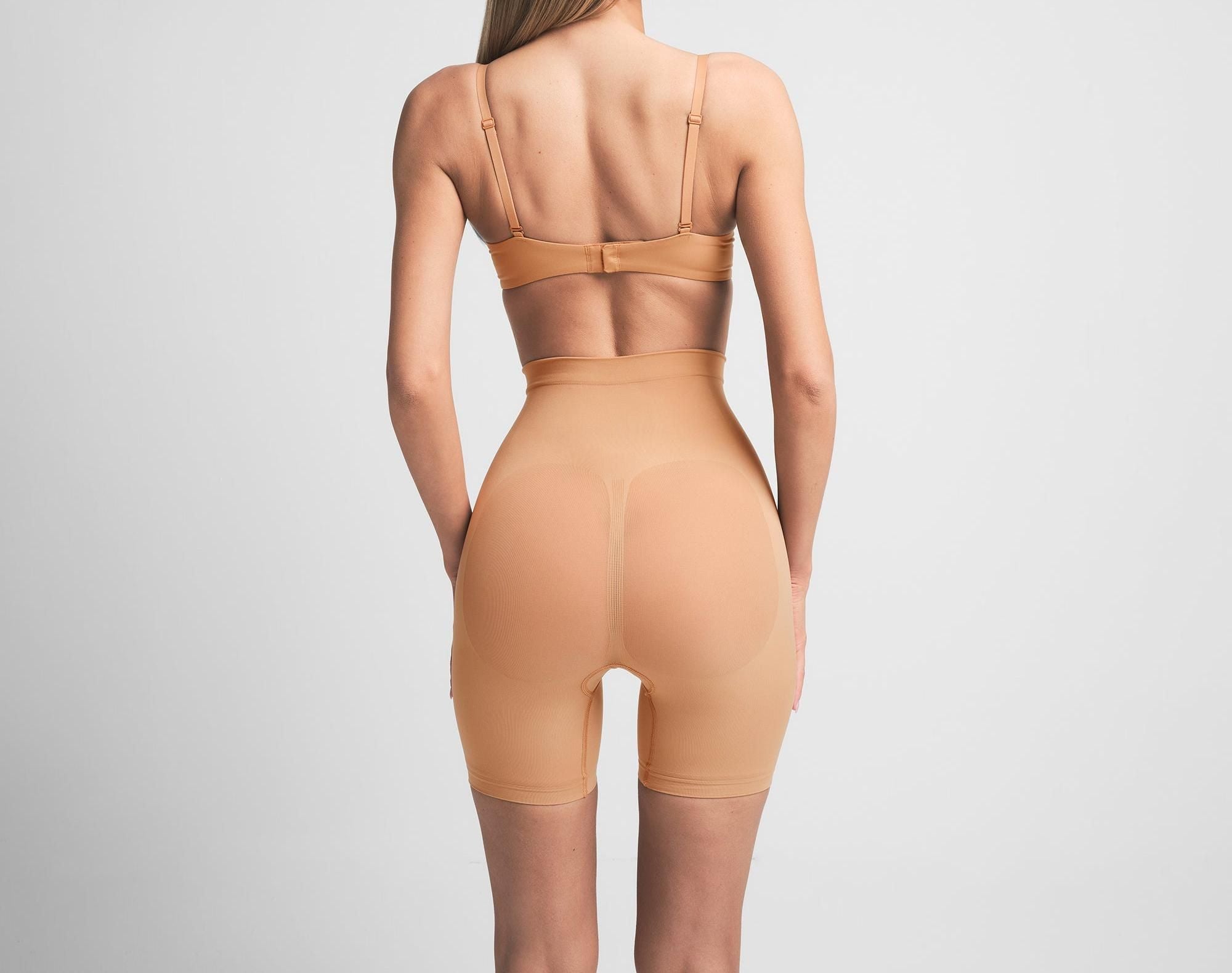 Skims Seamless Sculpt Mid Thigh Short Ochre