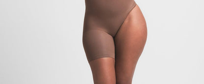 Skims Seamless Sculpt Solution Short Left Leg Exposed Jasper