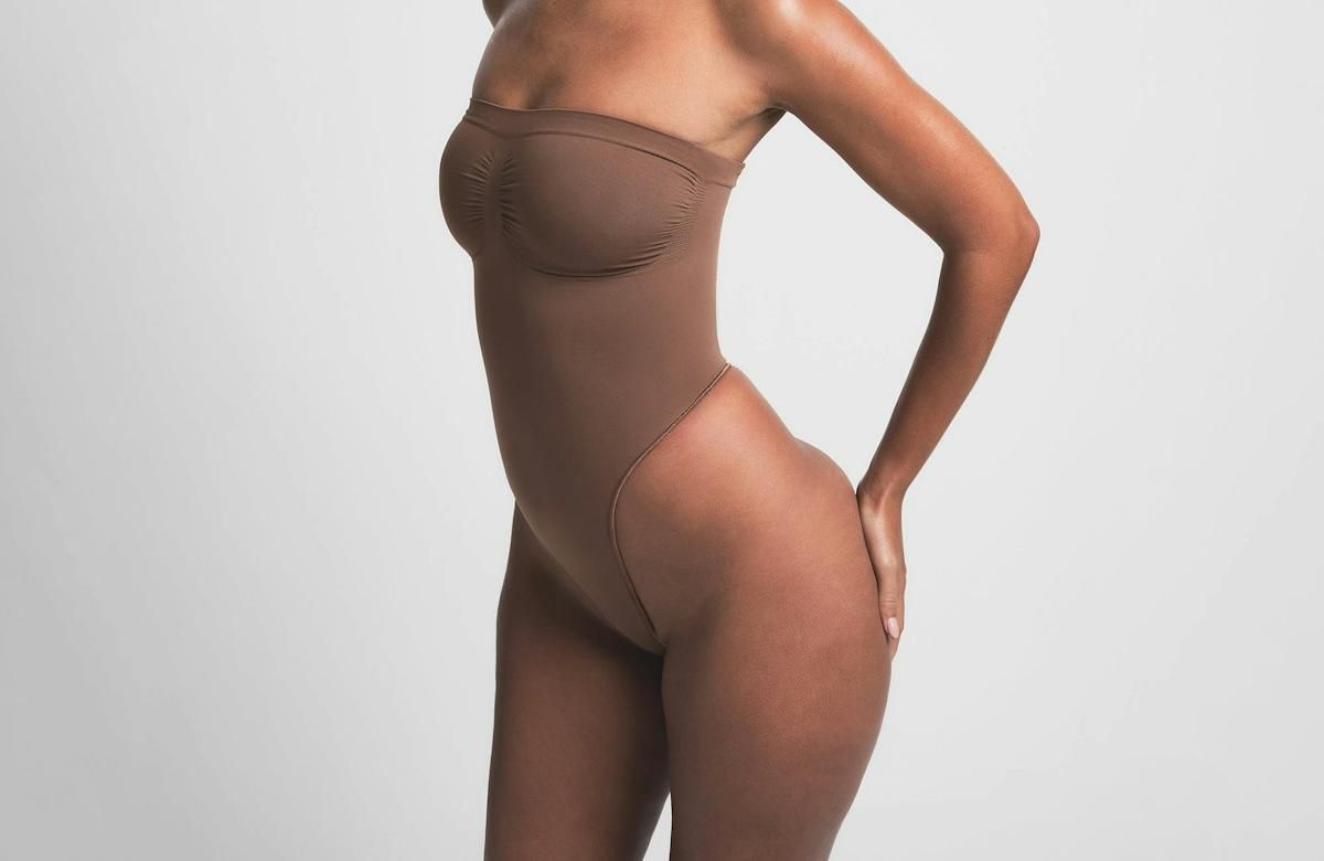 Skims Seamless Sculpt Strapless Thong Bodysuit