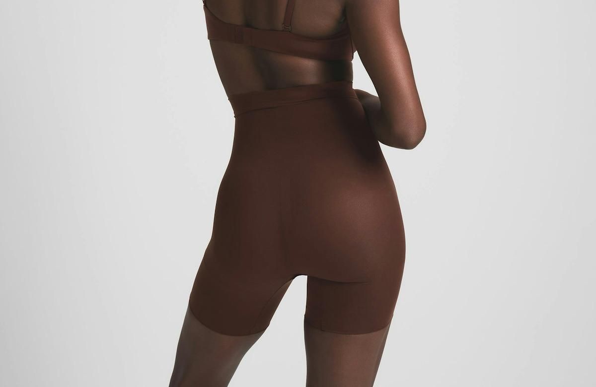 Skims Sheer Seamless High-Waisted Mid Thigh Short