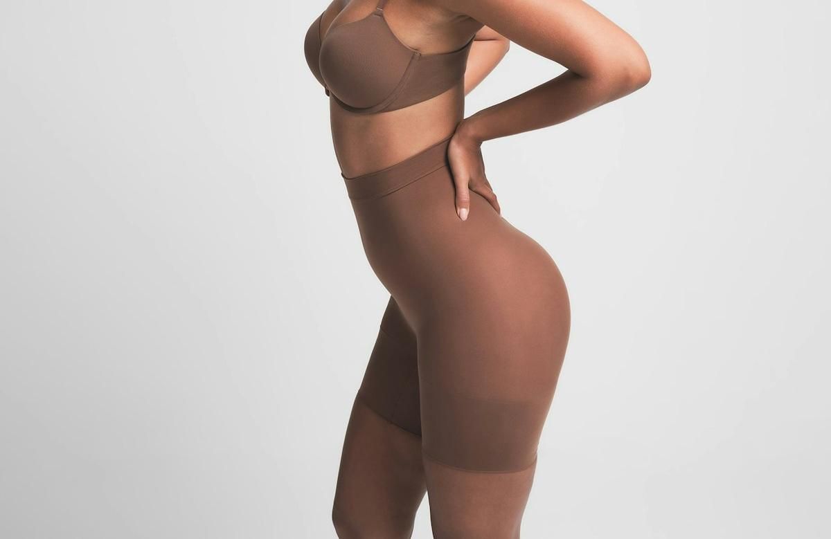 Skims Sheer Seamless High-Waisted Mid Thigh Short