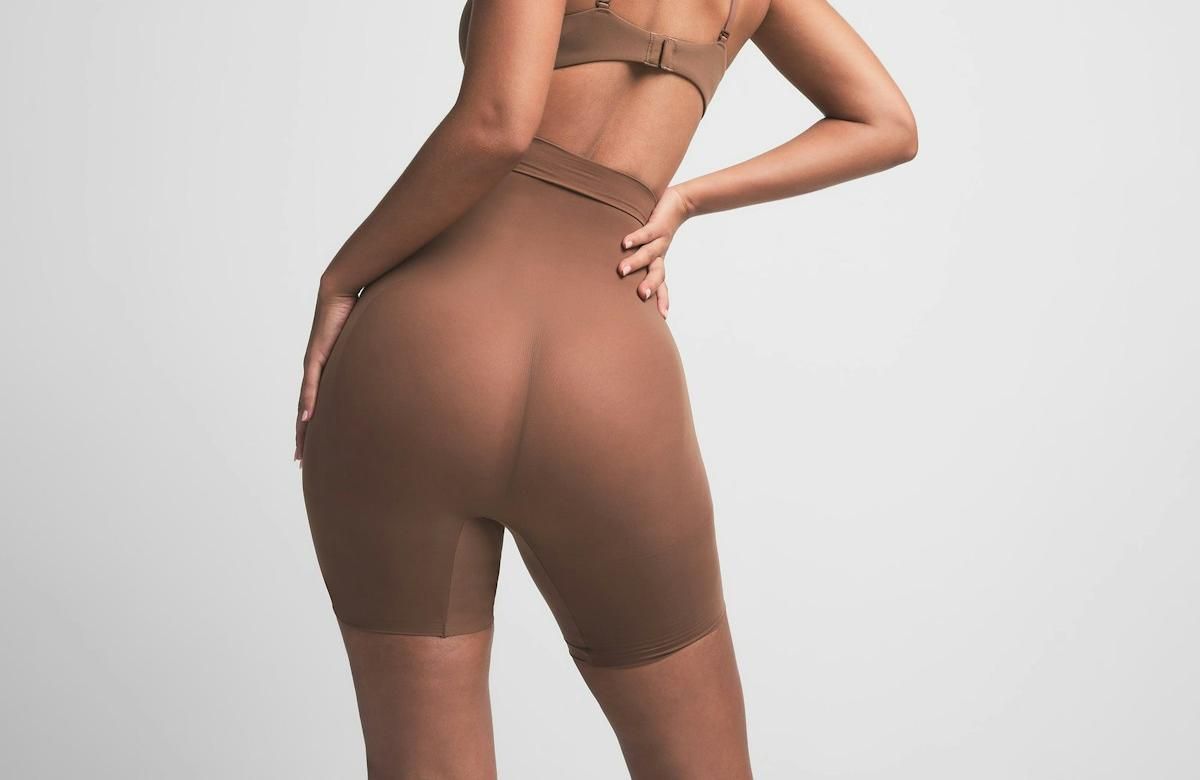 Skims Sheer Seamless High-Waisted Mid Thigh Short