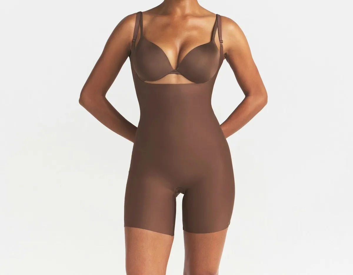 Skims Body Core Sculpt Back Smoothing Open Bust Mid Thigh Bodysuit