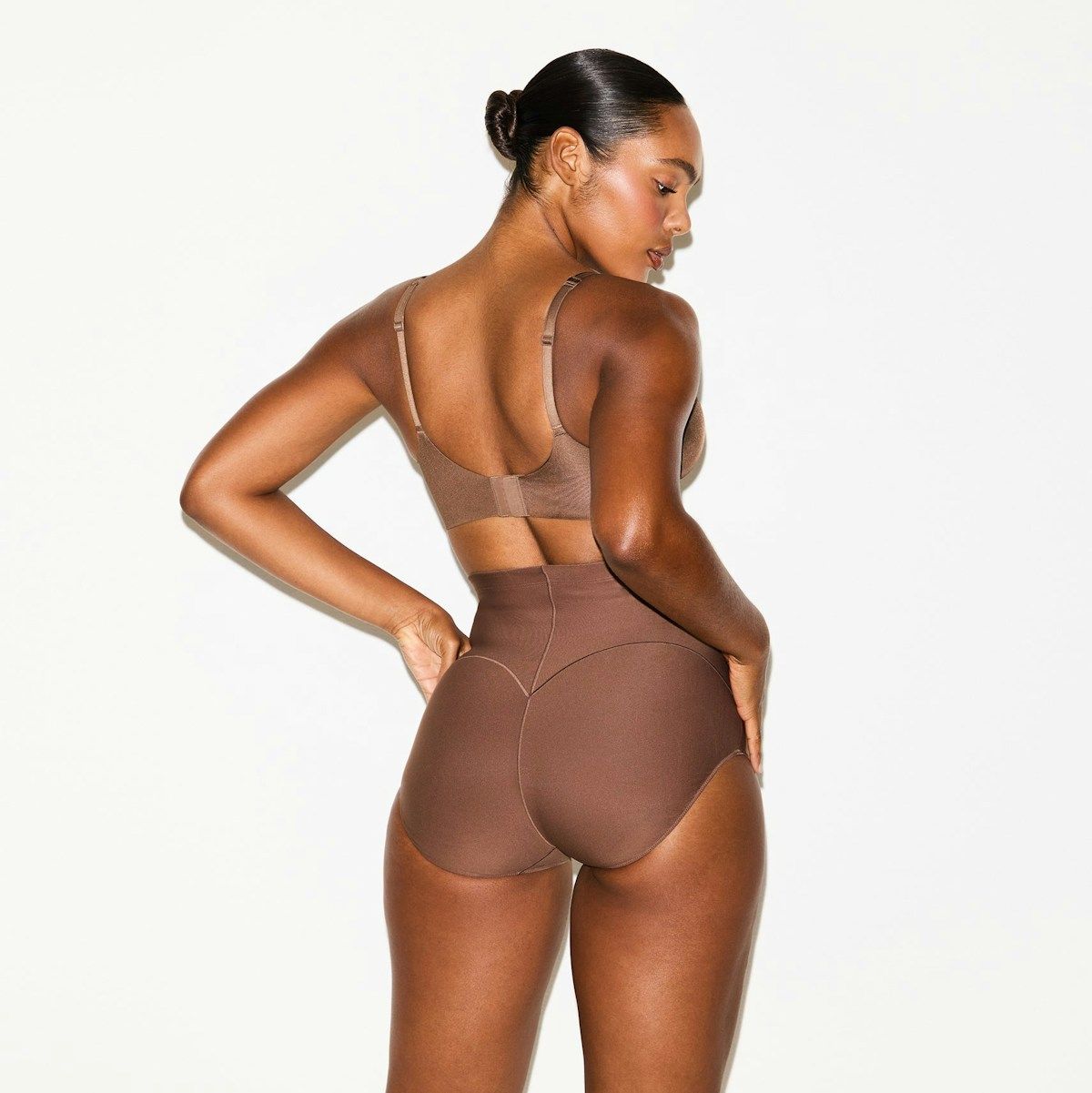 Skims Body Core Sculpt Butt Lifting Brief
