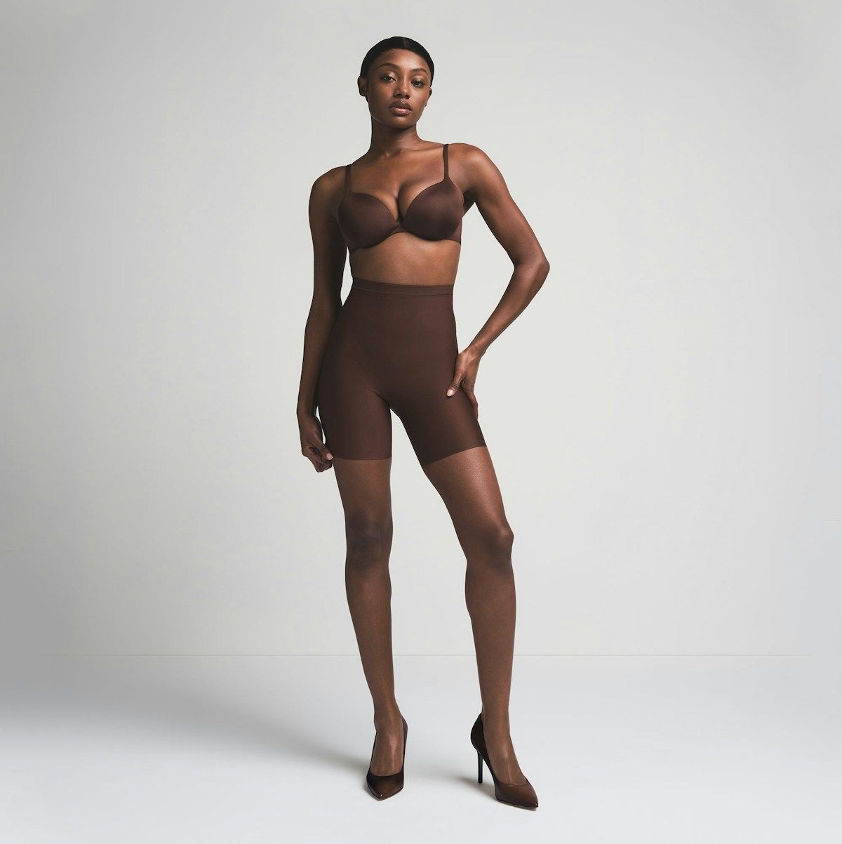 Skims Body Core Sculpt Mid Rise Short