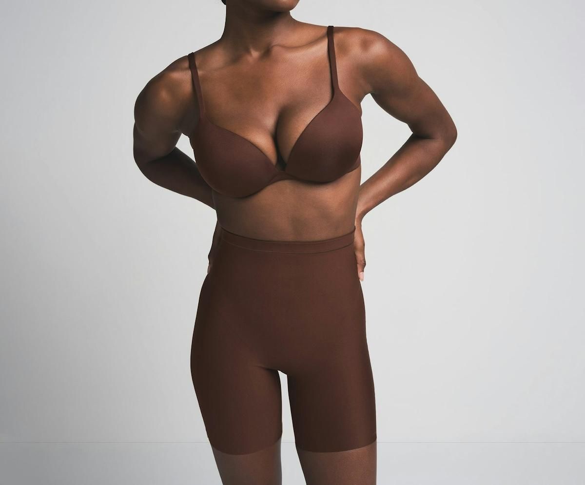 Skims Body Core Sculpt Mid Rise Short