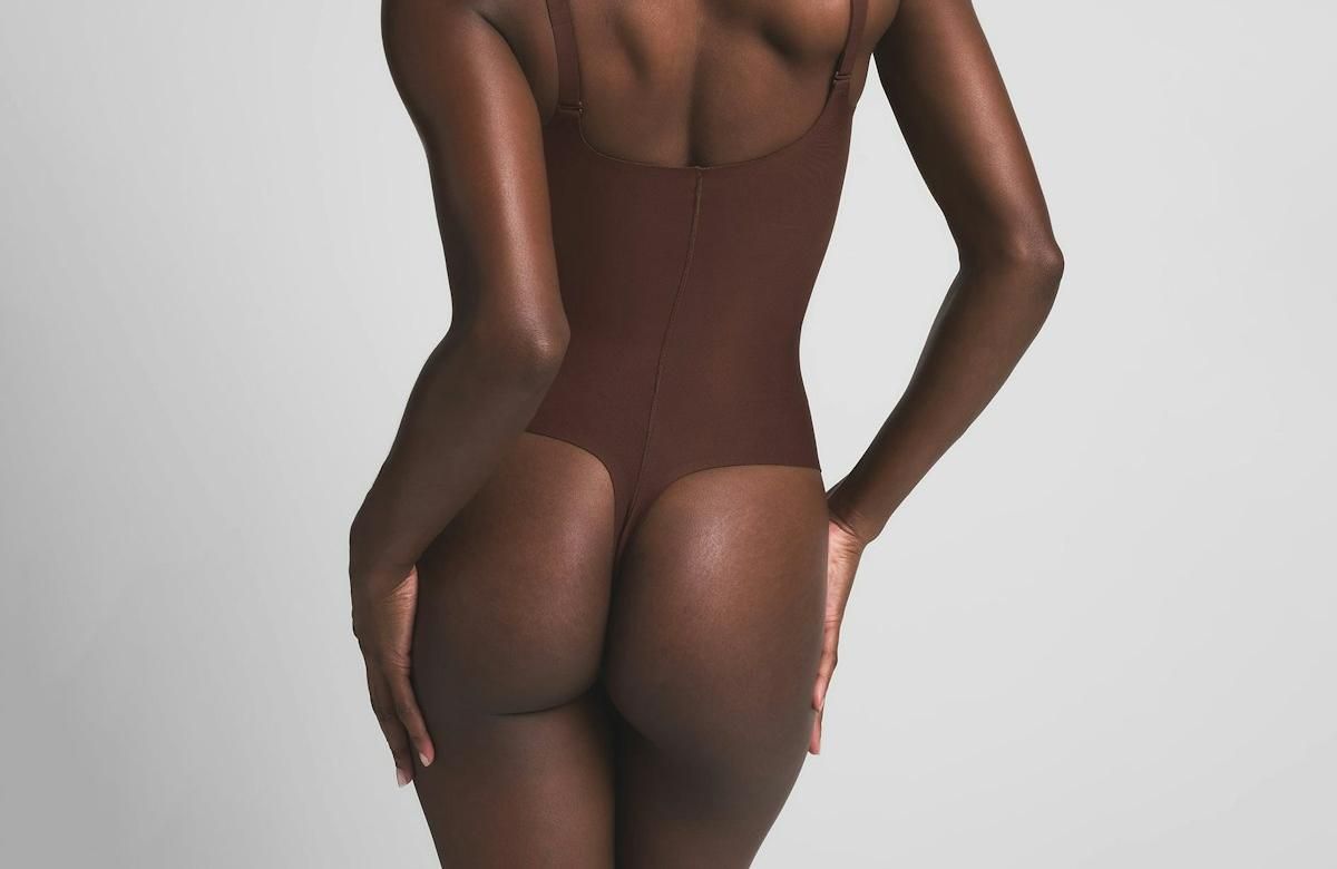Skims Body Core Sculpt Plunge Thong Bodysuit