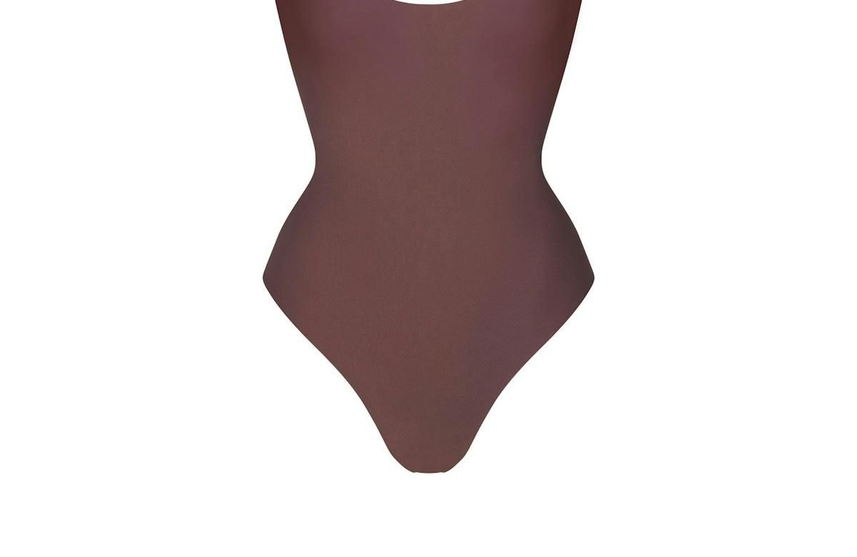 Skims Body Scoop Low Back Thong Bodysuit