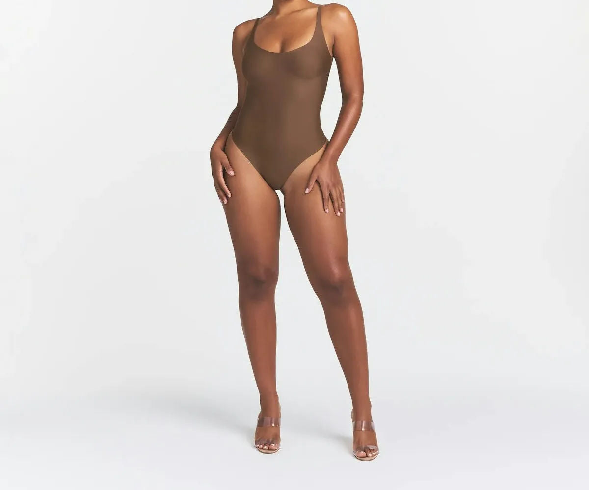 Skims Body Scoop Low Back Thong Bodysuit