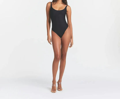 Skims Body Scoop Low Back Thong Bodysuit