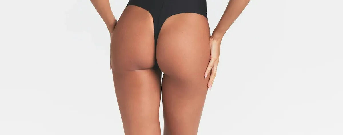 Skims Body Scoop Low Back Thong Bodysuit