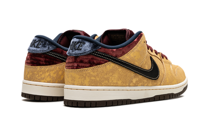 Nike SB Dunk Low City of Cinema