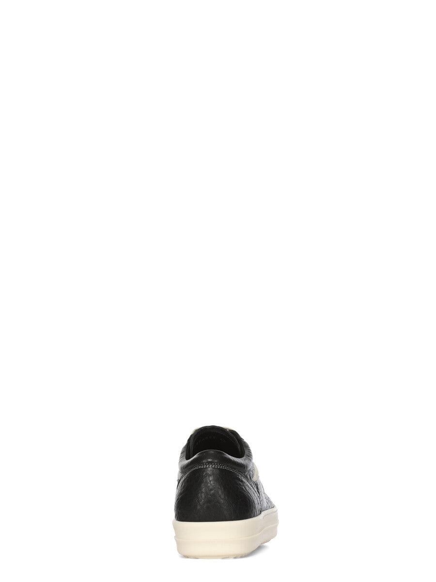 #color_black-milk-milk