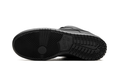 Nike SB Dunk Low Pro Triple Black