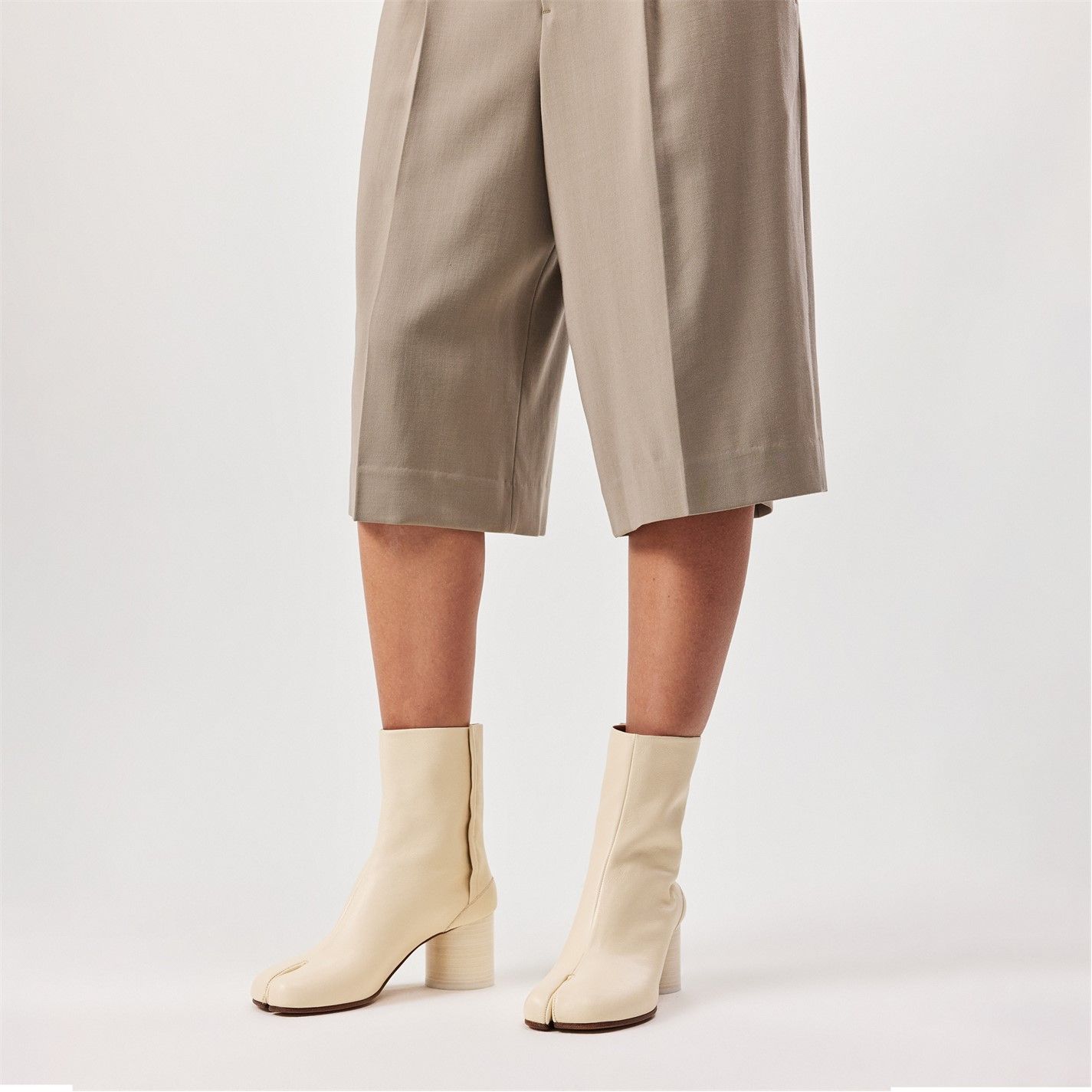 Tabi Ankle Boots 60mm White