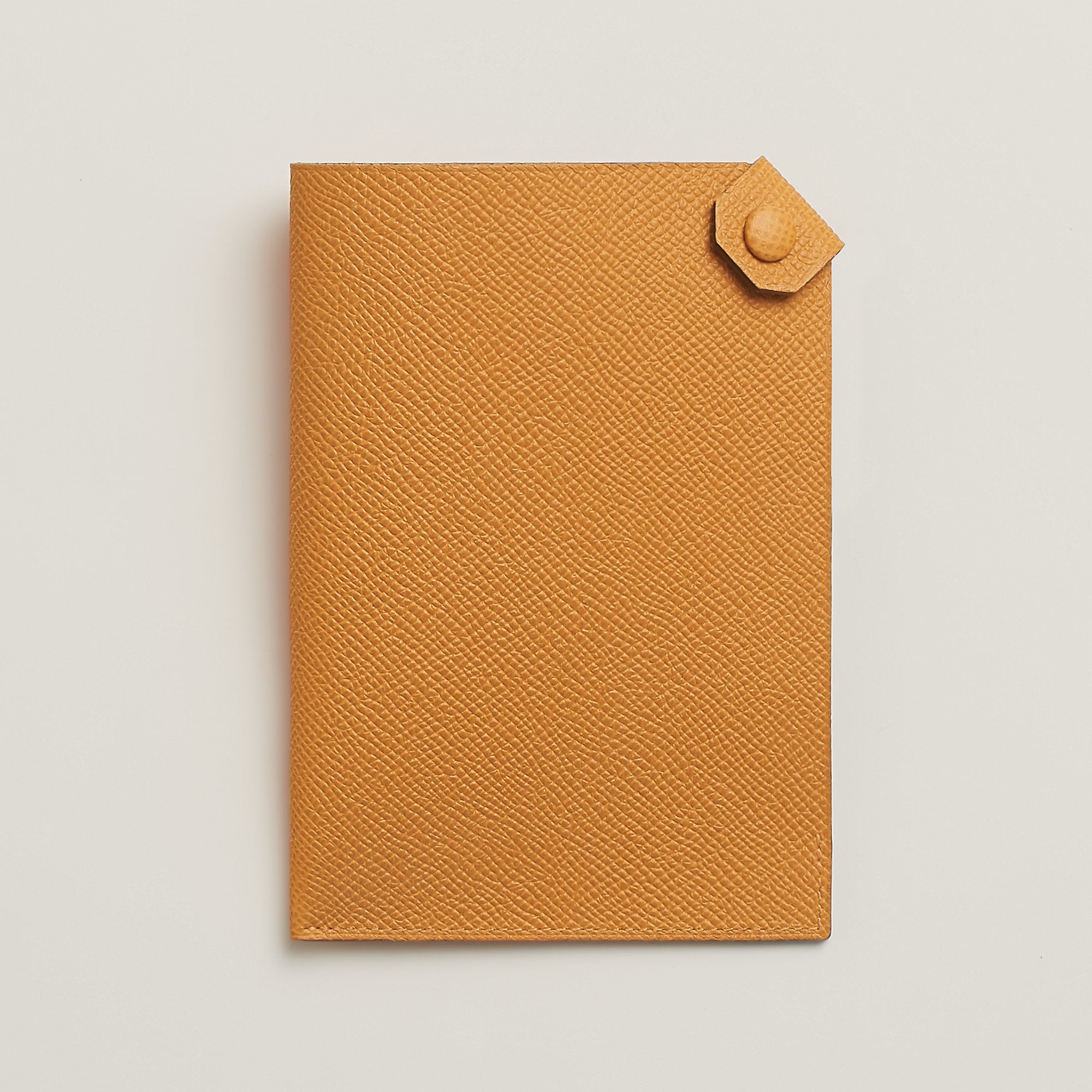  Hermes Tarmac Passport Holder Ssame