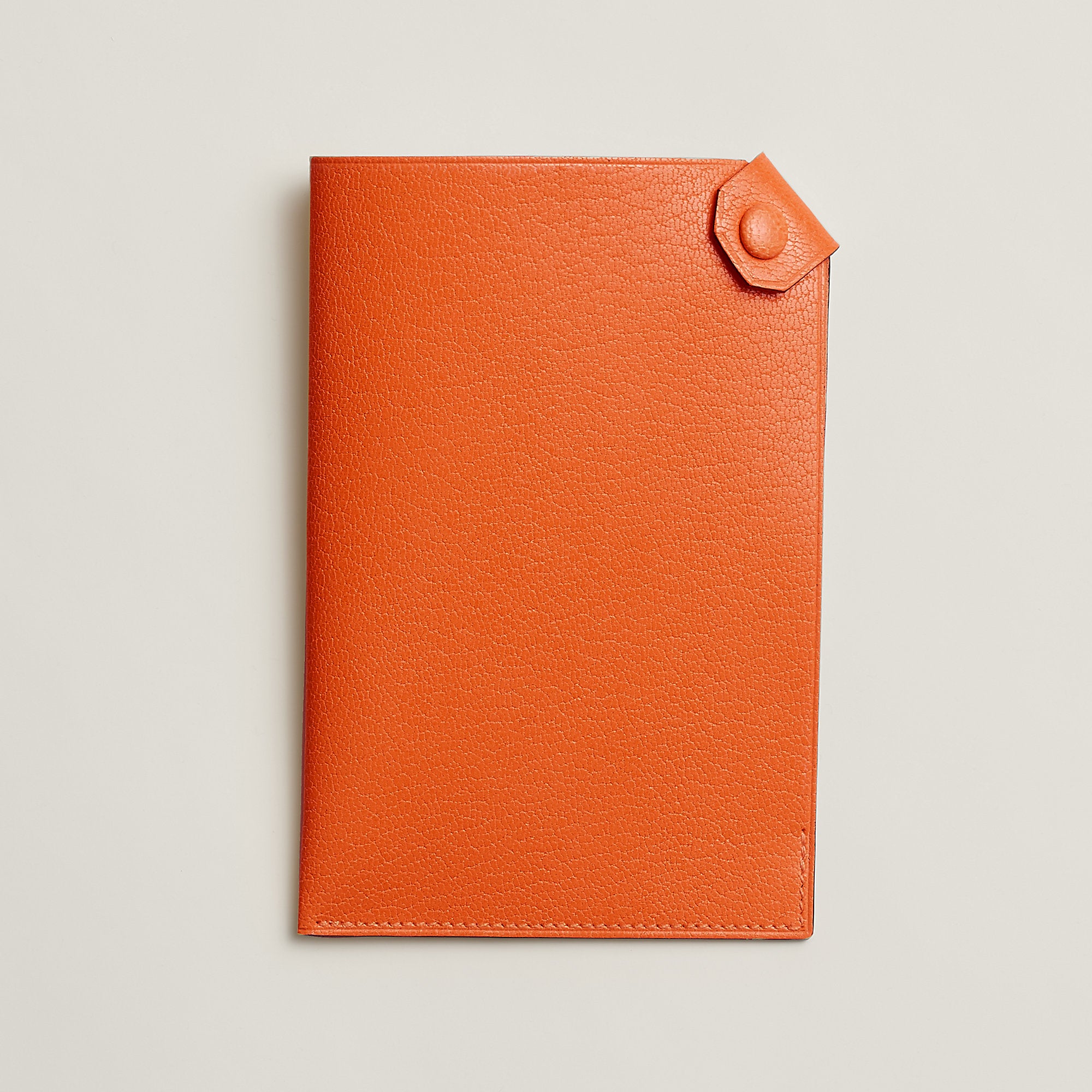  Hermes Tarmac Passport Holder Feu