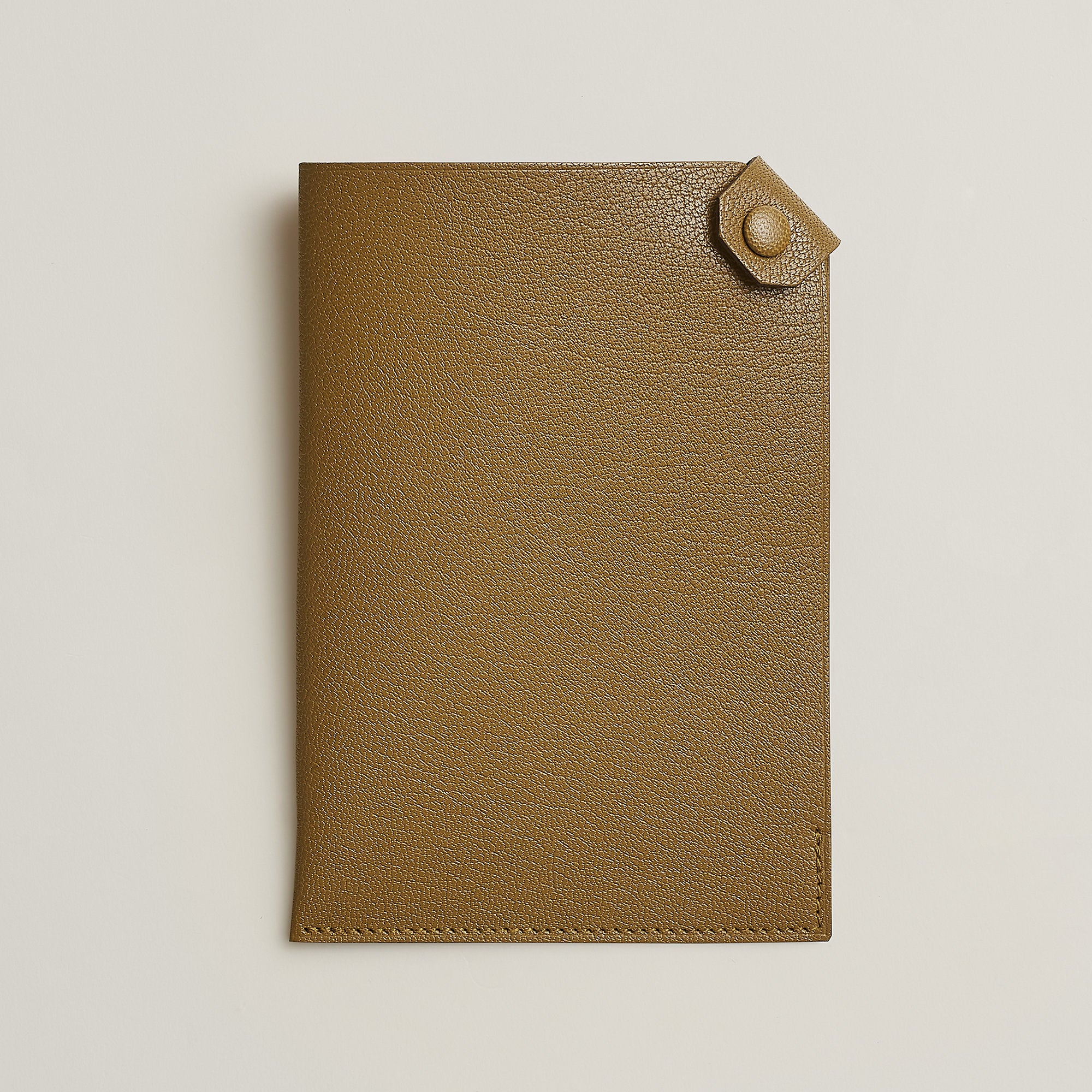  Hermes Tarmac Passport Holder Bronze Dor