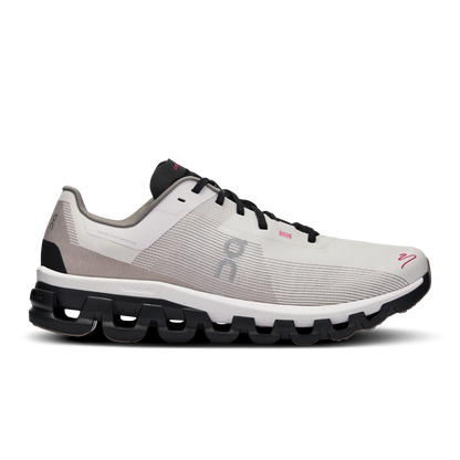 On Cloudflow 4 Distance White Black
