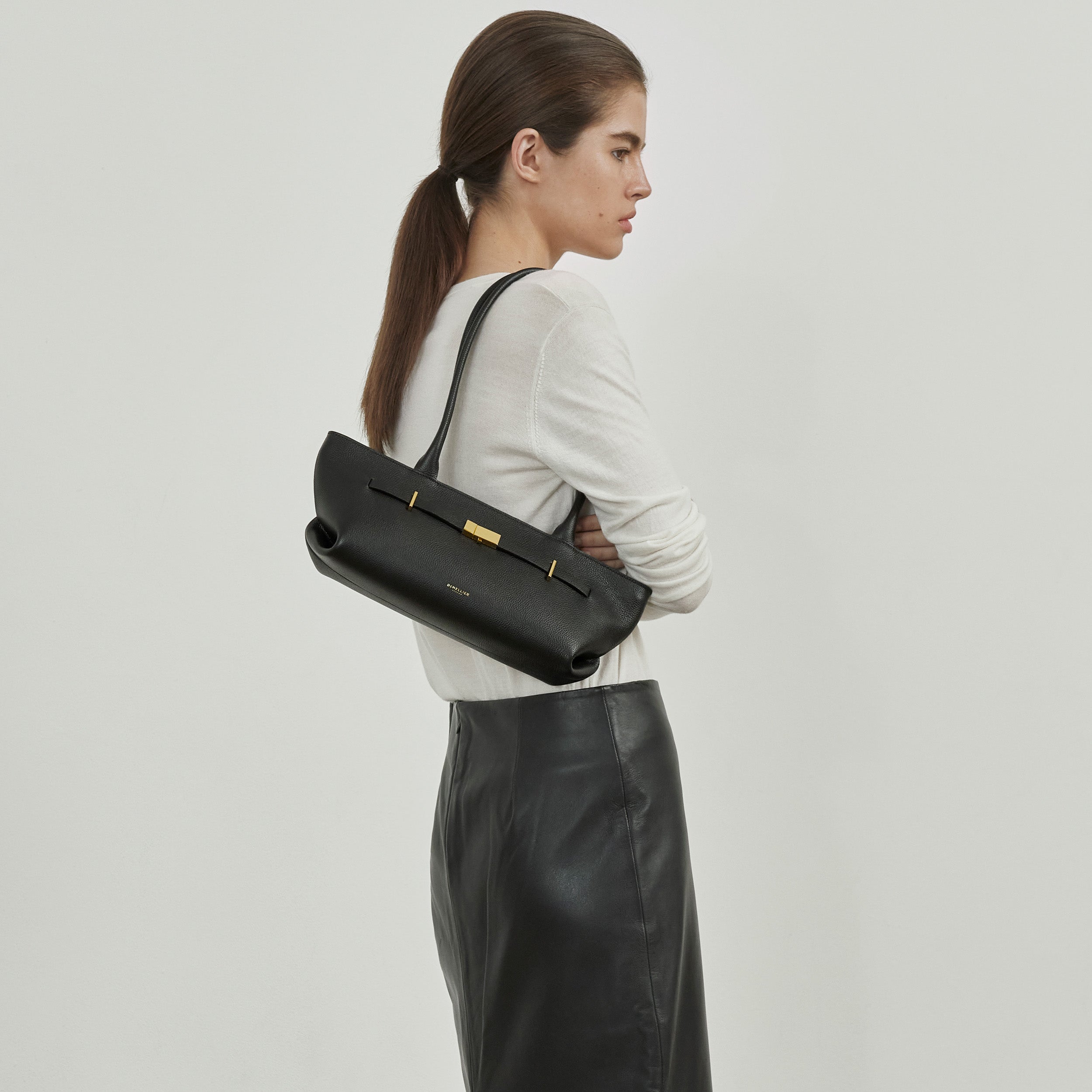 DeMellier The New York Shoulder black small grain