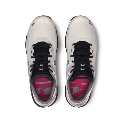 On Cloudflow 4 Distance White Black