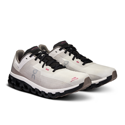 On Cloudflow 4 Distance White Black