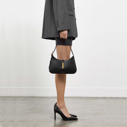 DeMellier The Tokyo black lizard-effect