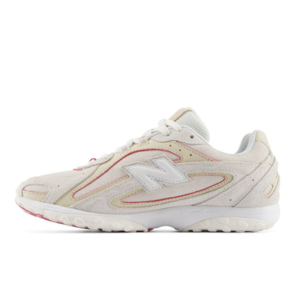 New Balance 204L Sea Salt With Bone And Pink Eraser Sea Salt With Bone And Pink Eraser