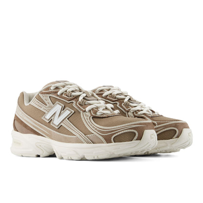 New Balance 740 Brown